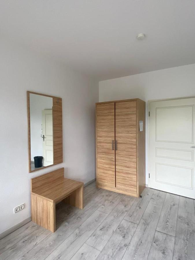 Apartment Am Dom Хале Екстериор снимка