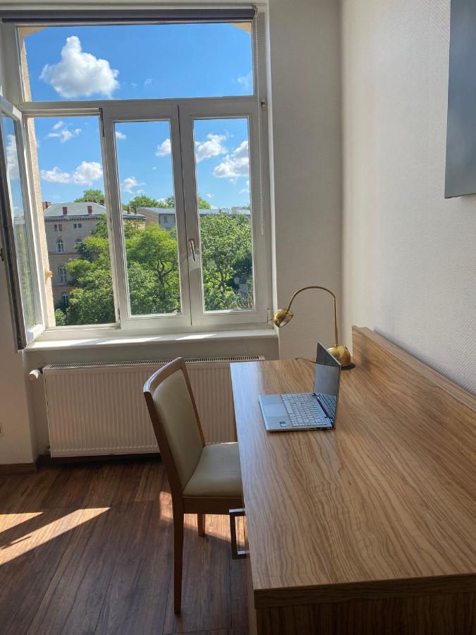 Apartment Am Dom Хале Екстериор снимка