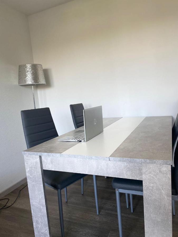 Apartment Am Dom Хале Екстериор снимка