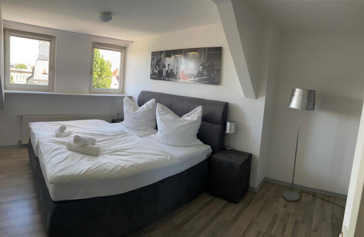 Apartment Am Dom Хале Екстериор снимка